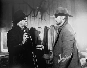 Clint Eastwood "Unforgiven" Signed 11x14 Photo - JSA Letter ZZ35571 - Picture 1 of 5