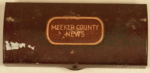 VALET COCHE AFEITADORA EN CAJA DE METAL MEEKER COUNTY NEWS ALREDEDOR DE 1920 MN - Imagen 1 de 4