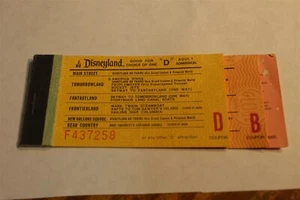 DISNEYLAND TICKET BOOK D X 3 B X1 4 TICKETS - ADULT 8.50 BOOK - Picture 1 of 2