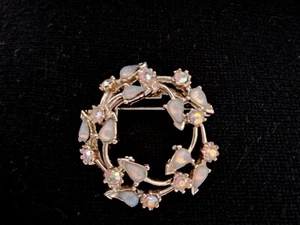 Natural Cabochon Rainbow Moonstone Filigree Pin Brooch - Picture 1 of 6