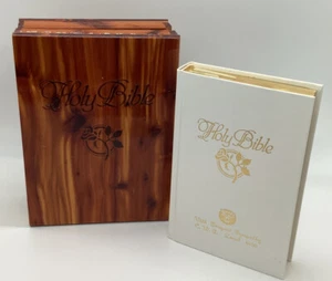 the new american bible 1991 1st edition 5th printing Catholic Biblical Assoc. - Imagen 1 de 12
