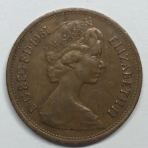 1981 Very Rare 2 Pence (New Pence) Queen Elizabeth II British Coin - Picture 1 of 8