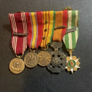 Vintage Vietnamkrieg Luftwaffe 5 Medaillen & Bänder Barren USAF USA Lot A-2 - Bild 1 von 6