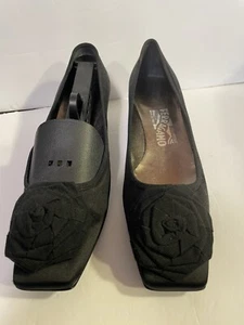 Salvatore Ferragama Black Satin Grosgrain Trim Rosette Kitten Heels - Size 8B - Picture 1 of 7