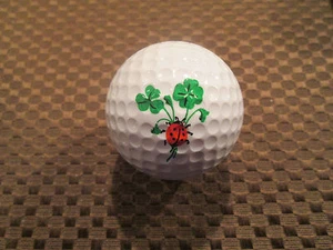 BOLA DE GOLF PING/S-BLANCO SÓLIDO PING #1......LOGOTIPO ROJO LADYBUG EN HOJA......9.8/10 - Imagen 1 de 4