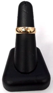 (MA2) 14k Yellow Gold 4.0 Grams 5.9mm Wedding Band Ring - Size 8 - Picture 1 of 5