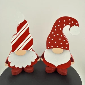 2er Set stehende Weihnachtswichtel aus Holz auf Holzsockel Weihnachtsdeko - Bild 1 von 16