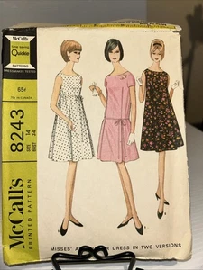 Vintage McCall's Muster ungeschnitten 8243 Größe 14 Brustumfang 34 60er Jahre Prinzessinnenstil - Bild 1 von 3