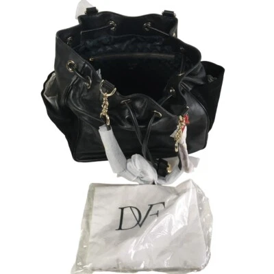 Bolso de Mano DIANE von FURSTENBERG Sydney Cinch Cuero Gamuza Negro H2257050U13 Precio de Venta sugerido por el fabricante $475 Foto 1 de 4