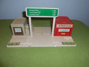 1981 Mattel Hot Wheels U.S.A. Deluxe City Playset - Near Complete - Picture 1 of 24