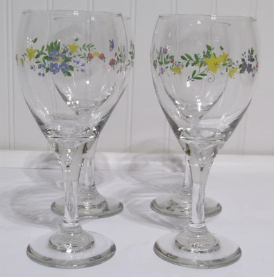 Juego de 4 copas de vino florales Pfaltzgraff Meadow Lane Foto 1 de 4