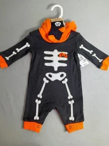 Baby Essentials Halloween Skeleton One-Piece Sleeper w/Socks Size 3 Mons. NEW - Picture 1 of 5