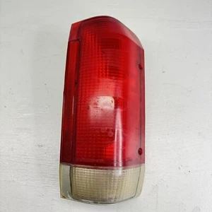 1989-1996 Ford Bronco F150 Passenger Ride Tail Light Lens E8TB-13440-AB *Broke* - Picture 1 of 16