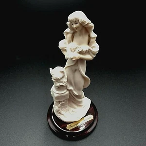 Giuseppe Armani Miniature 5" Figurine Lady With Doves, 1994 No Box Excellent! - Picture 1 of 8