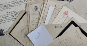 MANOSCRITTI ANTICHI STOCK DI CINQUANTA  PEZZI DA DISMISSIONE COLLEZIONE - Foto 1 di 6