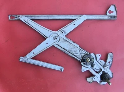 Conjunto regulador ventana manual izquierda 90 Acura Integra lado conductor 2 puertas 90-93 Foto 1 de 2