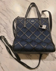 DKNY Tote Bag Borsetta Labirinto Denim Blu Nero Tracolla Usata (Qualche segno di usura) - Foto 1 di 7