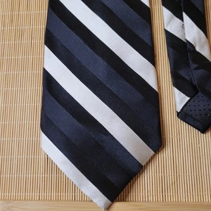 Antonio Vessi Milano Designer Krawatte kräftige diagonale Streifen formell - Bild 1 von 3