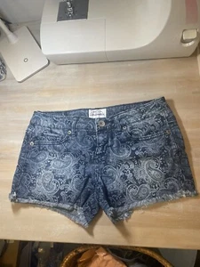 Women's AEROPOSTALE Jean Shorts Size 1/2 Blue with Paisley Design - Picture 1 of 8