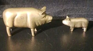 VINTAGE BRASS PIG & PIGLET 2.25 X 4 PIGLET 1.25 X 2.50 - Picture 1 of 11