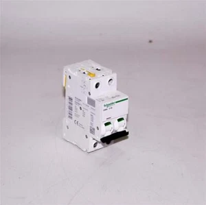 Interruptor de línea Schneider Electric iC60H C4A DC-500V-4A - Imagen 1 de 6