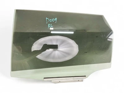 Ventana de cristal puerta trasera izquierda Toyota Corolla iM 17-18 68114-12860, D009, OEM, 2017 Foto 1 de 4