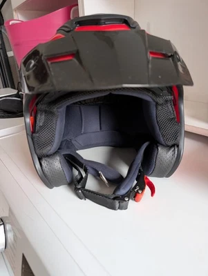 Sturzhelm gebraucht Gr. 61 - Bild 1 von 4