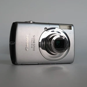 Canon IXUS 860 IS / PowerShot SD870 IS ELPH Digitalkamera silber, verpackt - top - Bild 1 von 14
