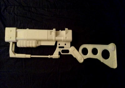 Fallout Laser 1:1 Scale Model Kit Prop Cosplay - Image 1 of 2