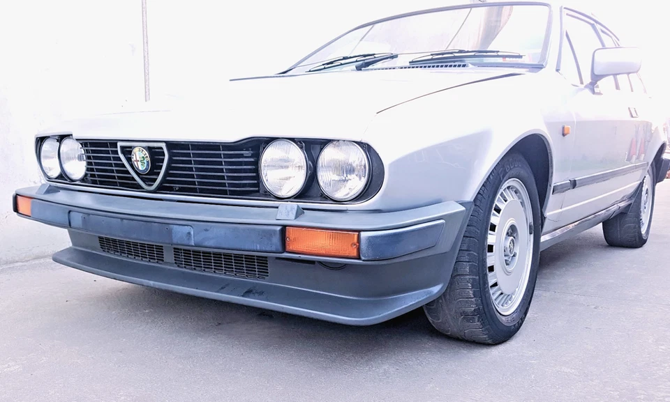 Alfa Romeo GTV6 Alfetta GTV Busso V6 2.5L 1986 Parts Repair Power Steering KONI - image 1 of 4