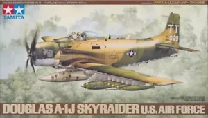 Tamiya 61073 Douglas A1J Skyraider USAF 1/48 - Foto 1 di 1