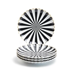 Grace Teaware 8.5" Black and White Scallop Fine Porcelain Dessert Plate Set of 4 - Picture 1 of 2