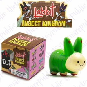 Kidrobot Kozik Labbit Insect Kingdom Vinyl Mini Series Figure Green Caterpillar - Bild 1 von 1