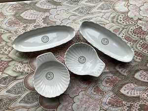 A Brand New Set Of 2 Corn on the Cob Dishes + 2 Matching Prawn Cocktail - White - Picture 1 of 6