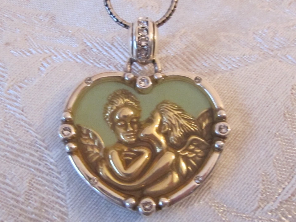 Collar Querubín Esmaltado Brighton DIVINE LOVE 16"-18" con Cristales de Swarovski Foto 1 de 4