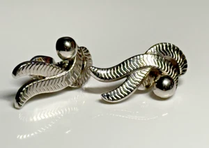 Vintage Clip on Earrings Monet Silver Metal textured - Picture 1 of 9