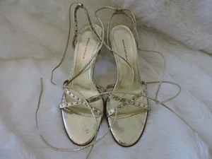 BANANA REPUBLIC GOLD LEATHER SNAKESKIN PRINT STRAPPY STUDDED GLADIATOR HEELS 6.5 - Picture 1 of 7
