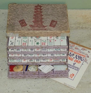 Vintage Antique 1924 Mah Jong Set 144 Bamboo Tiles Rules Booklet Score Pad & Box - Picture 1 of 24