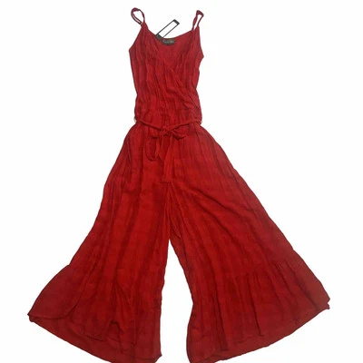 Nuevo con etiquetas Mono Rojo Michael Stars Pierna Ancha S Pequeño Cinturón Envolvente Frontal Recortado $228 Foto 1 de 4