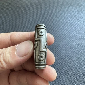 Antiguo Raro Antiguo Meteorito Tibetano Budismo DZi Cuentas 9 Ojos Amuleto Colgante - Imagen 1 de 6