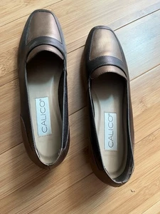 Calico Women's Shoes NWOT Sz  7M Brown & Copper Leather Flats Made In Brazil - Bild 1 von 5
