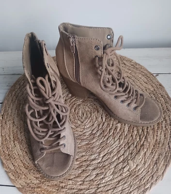 MOSSIMO Lace-up & Zip Bootie Open Toe Chunky Stacked Heel Sandal Taupe Size 6 - Image 1 of 4