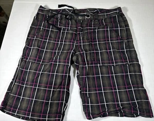 The North Face Women’s Size 8 Plaid Bermuda Shorts. Gently used. - Picture 1 of 9