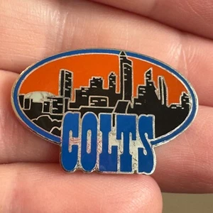 Vintage 1999 Indianapolis Colts Skyline Lapel Pin NFL Hoosier Dome RCA - Picture 1 of 3