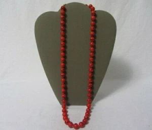 ROT MIT SCHWARZEN STREIFEN KUNSTSTOFF PERLEN LANG 29" HALSKETTE MODESCHMUCK  - Bild 1 von 3