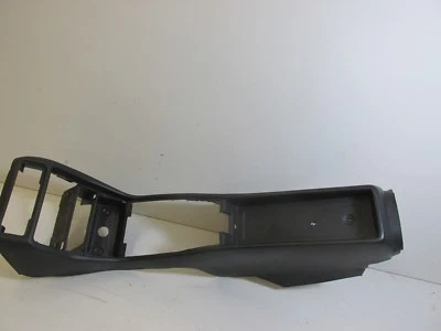 1977 MERCEDES-BENZ 300CD C123,中心控制台黑色,原始设备制造商  — 第 1/4 张图片