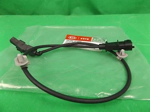 GENUINE KIA SORENTO SUV XM & UM SERIES 2.2 L TD CRANKSHAFT POSITION SENSOR - Picture 1 of 4