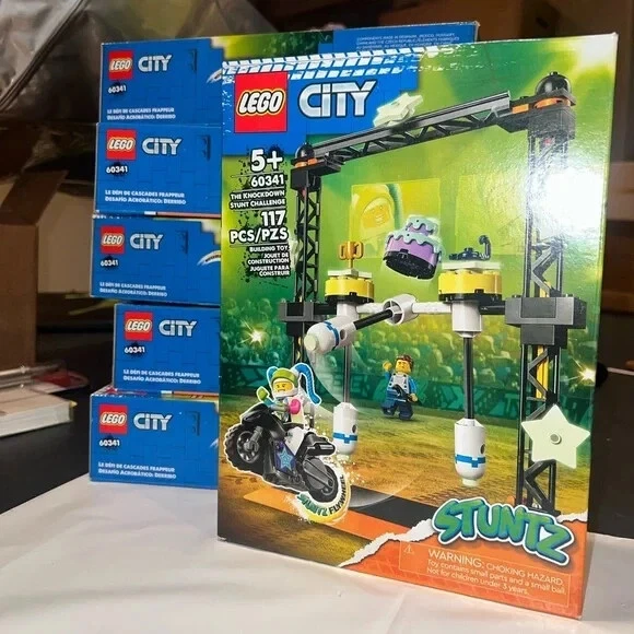 LEGO CITY: The Knockdown Stunt Challenge (60341) - Image 1 of 1