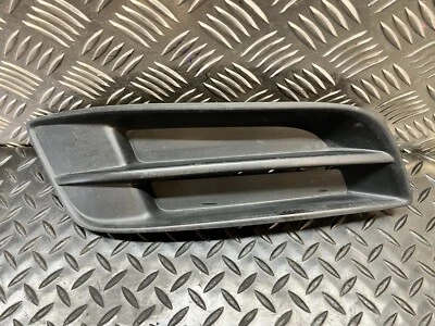 PARAGOLPES DELANTERO ORIGINAL TOYOTA COROLLA PARRILLA ANTINIEBLA DERECHA DERECHA O/S 2004-2007 Foto 1 de 4