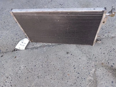 Condensador de aire acondicionado 98-02 Chevrolet Camaro 52472662 Foto 1 de 4